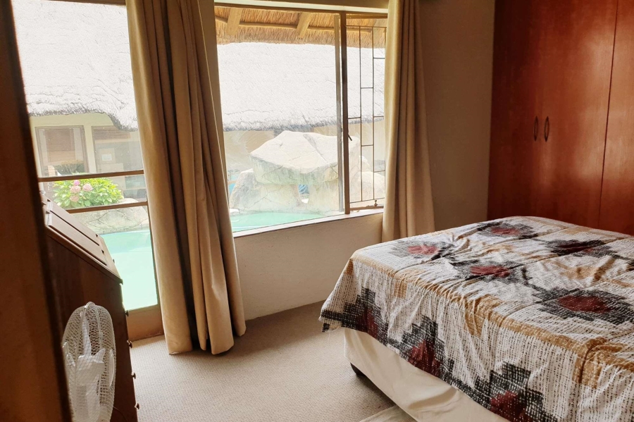 5 Bedroom Property for Sale in Zwartkop Gauteng