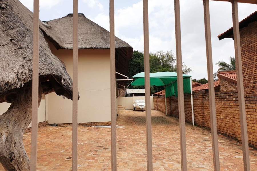 5 Bedroom Property for Sale in Zwartkop Gauteng