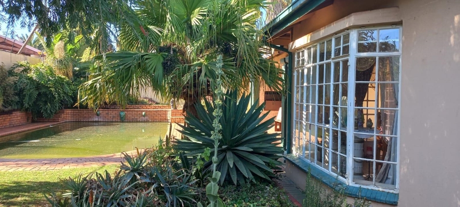 4 Bedroom Property for Sale in Greenhills Gauteng