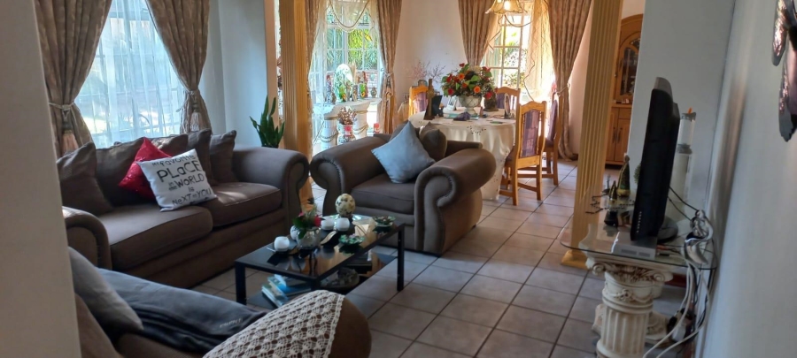 4 Bedroom Property for Sale in Greenhills Gauteng