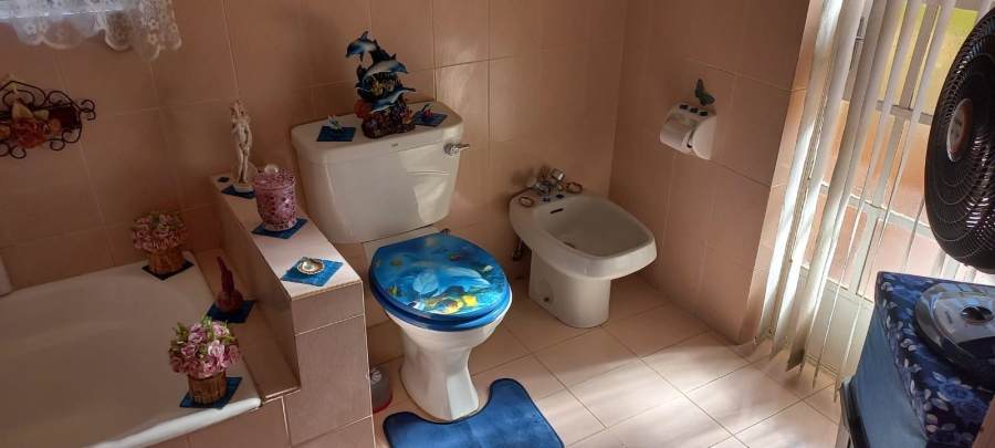 4 Bedroom Property for Sale in Greenhills Gauteng