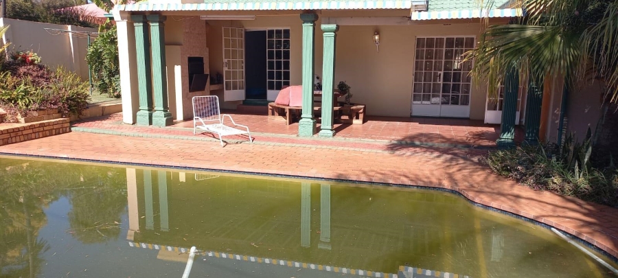 4 Bedroom Property for Sale in Greenhills Gauteng