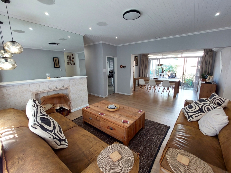 4 Bedroom Property for Sale in Erasmusrand Gauteng