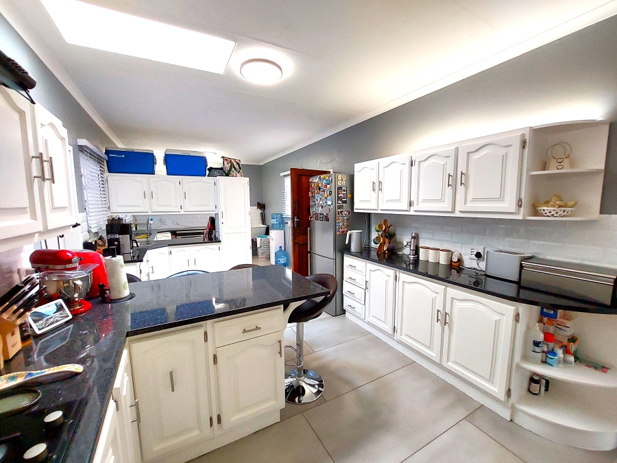 4 Bedroom Property for Sale in Erasmusrand Gauteng