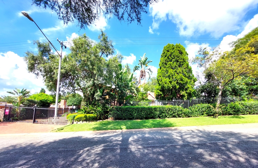 4 Bedroom Property for Sale in Erasmusrand Gauteng