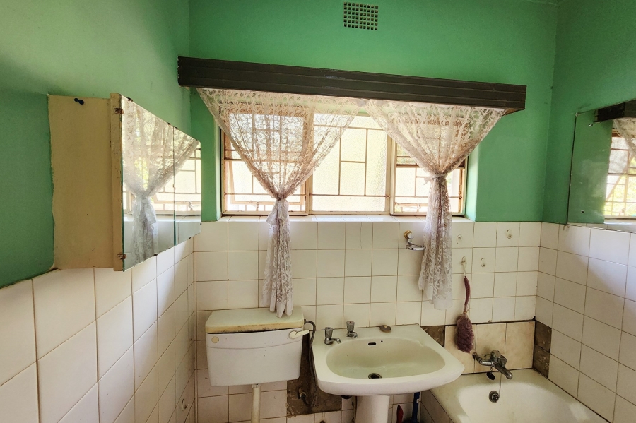 11 Bedroom Property for Sale in Valhalla Gauteng