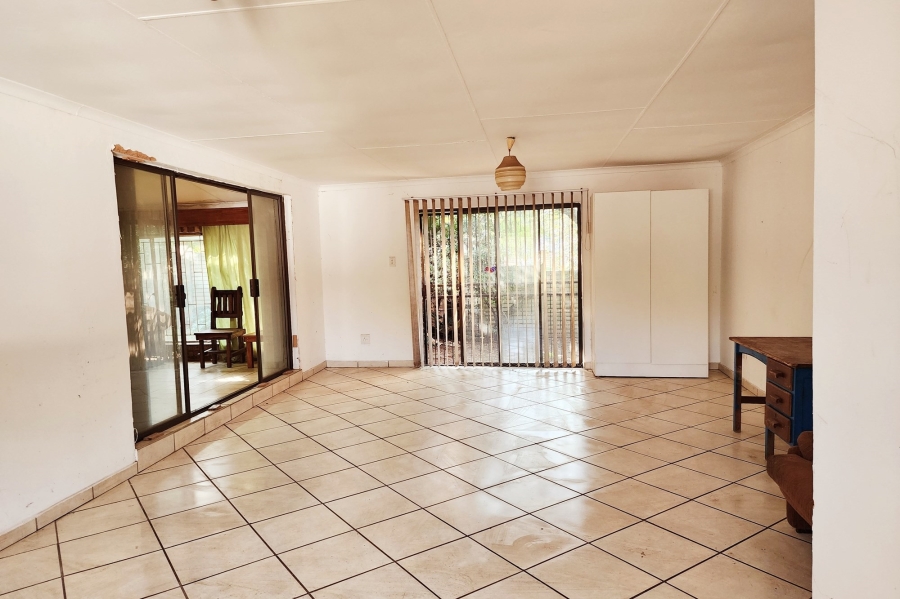 11 Bedroom Property for Sale in Valhalla Gauteng
