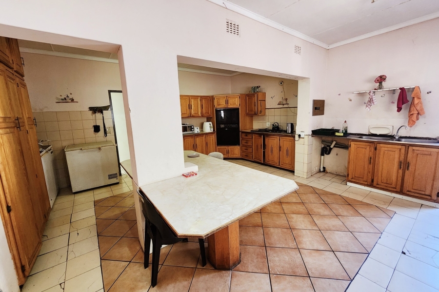 11 Bedroom Property for Sale in Valhalla Gauteng