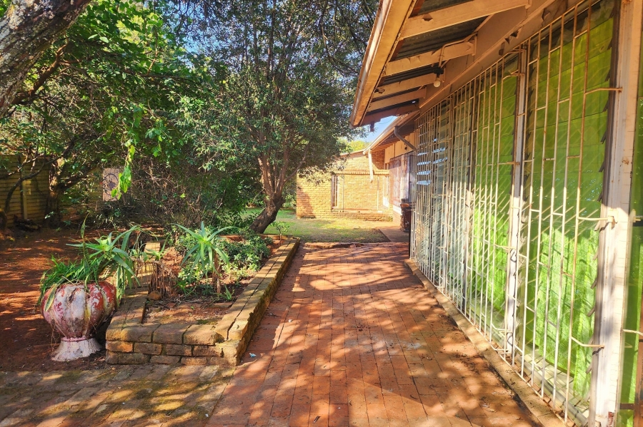 11 Bedroom Property for Sale in Valhalla Gauteng