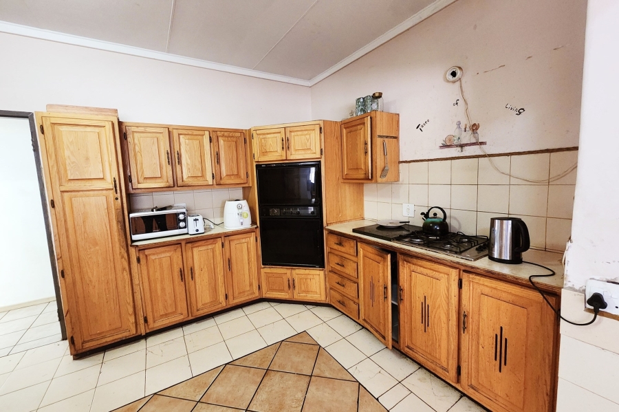 11 Bedroom Property for Sale in Valhalla Gauteng