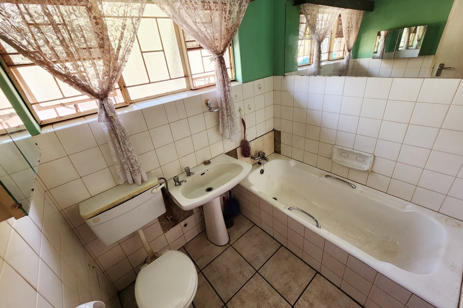 11 Bedroom Property for Sale in Valhalla Gauteng