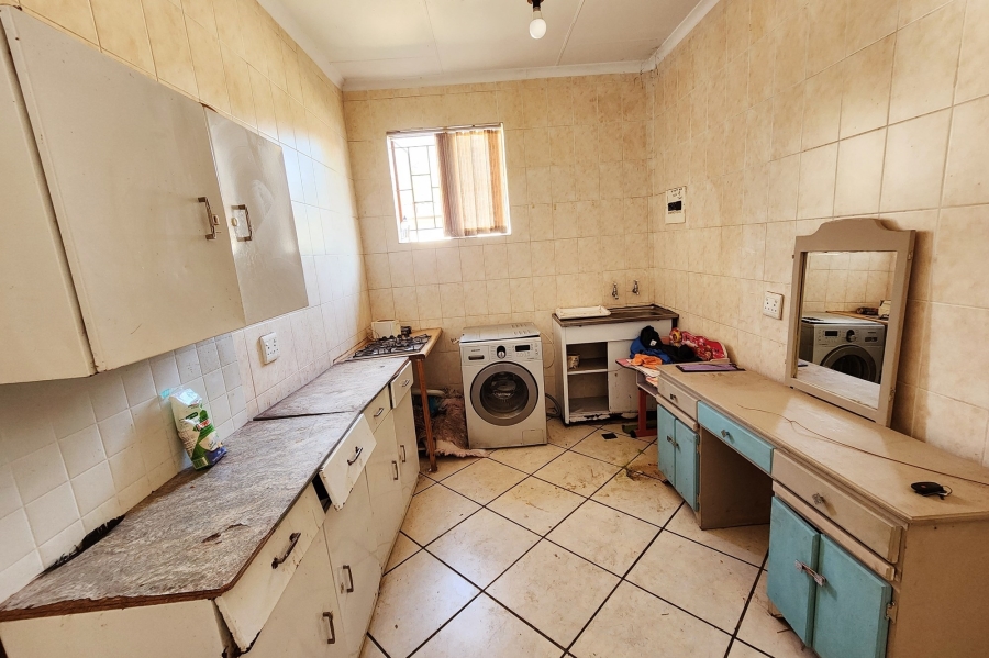 11 Bedroom Property for Sale in Valhalla Gauteng