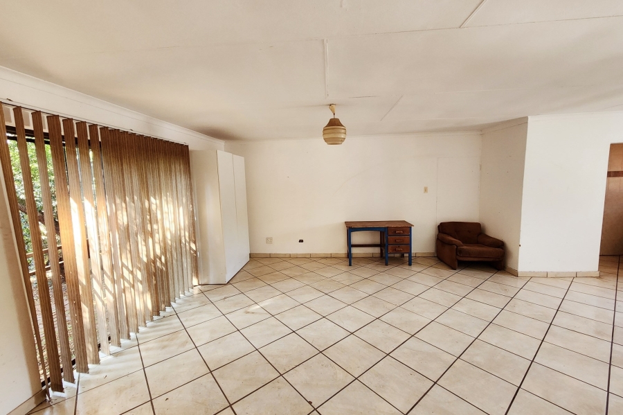11 Bedroom Property for Sale in Valhalla Gauteng