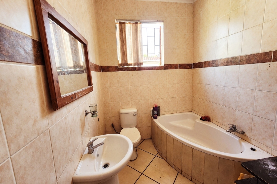 11 Bedroom Property for Sale in Valhalla Gauteng