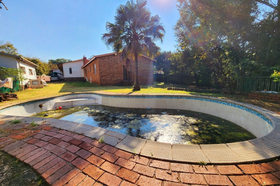 11 Bedroom Property for Sale in Valhalla Gauteng