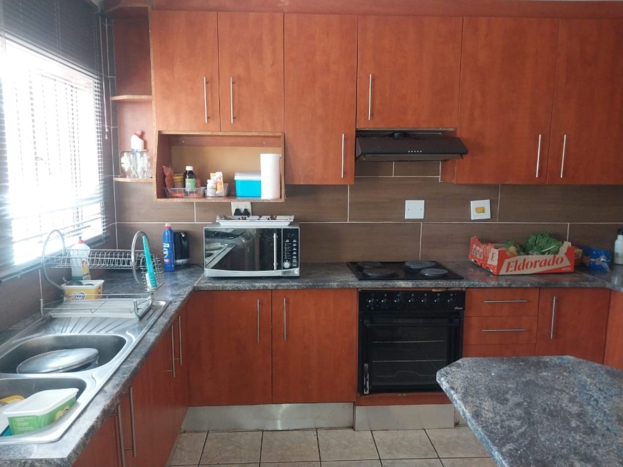 3 Bedroom Property for Sale in Annlin Gauteng