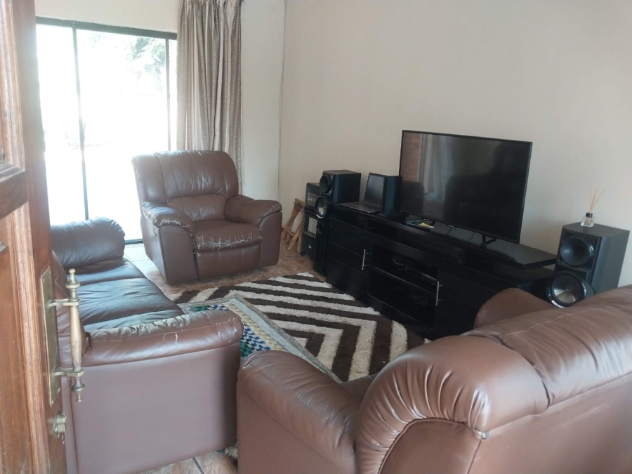 3 Bedroom Property for Sale in Annlin Gauteng