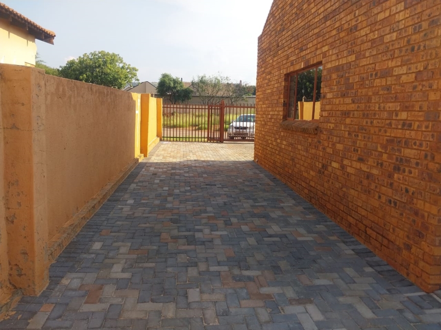 3 Bedroom Property for Sale in Annlin Gauteng