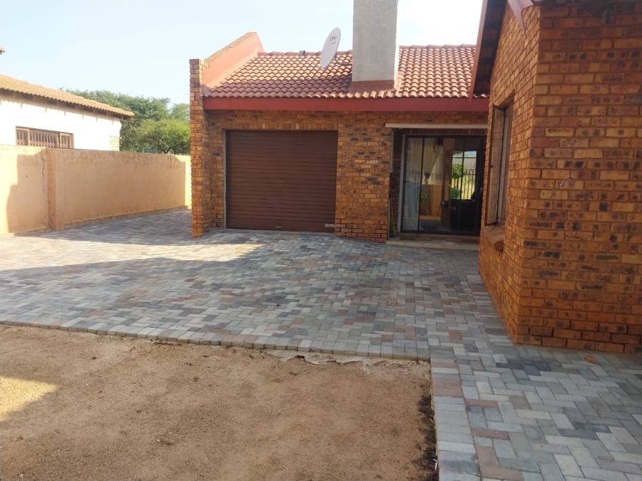 3 Bedroom Property for Sale in Annlin Gauteng