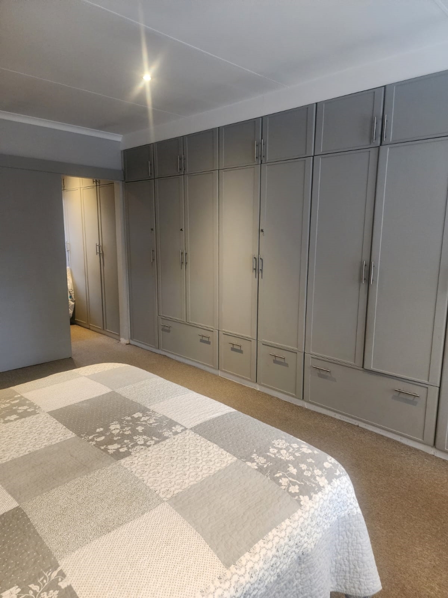 To Let 2 Bedroom Property for Rent in Lynnwood Glen Gauteng