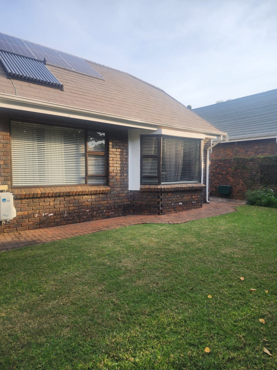 To Let 2 Bedroom Property for Rent in Lynnwood Glen Gauteng