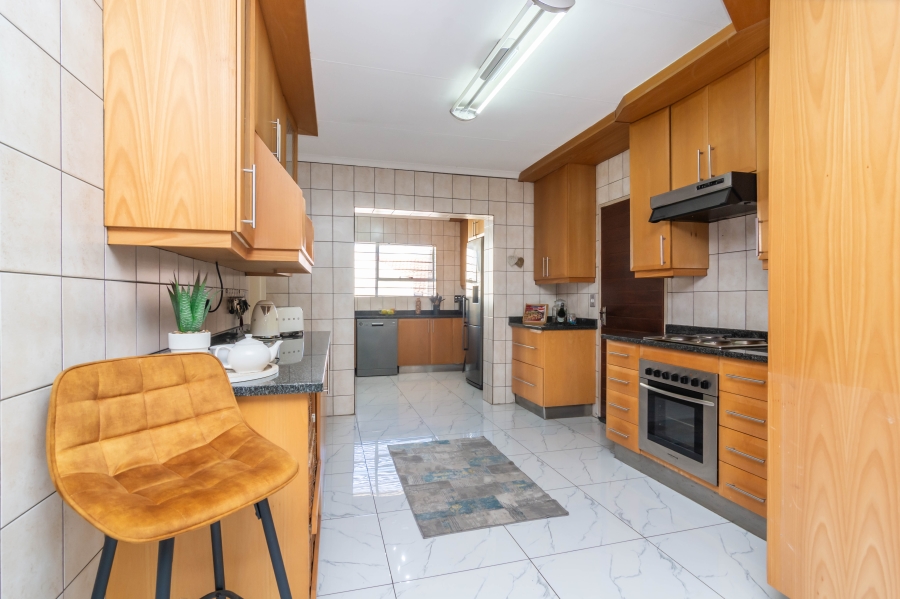 4 Bedroom Property for Sale in Rangeview Gauteng