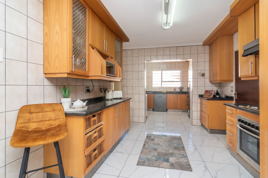 4 Bedroom Property for Sale in Rangeview Gauteng