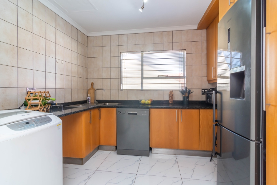 4 Bedroom Property for Sale in Rangeview Gauteng