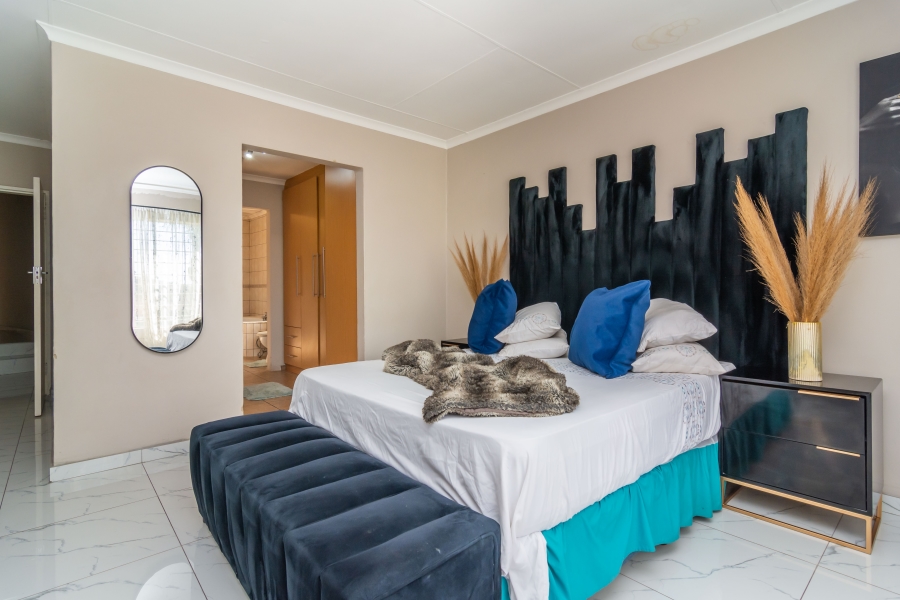4 Bedroom Property for Sale in Rangeview Gauteng