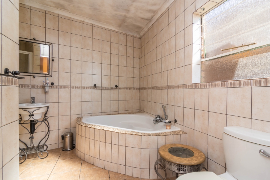 4 Bedroom Property for Sale in Rangeview Gauteng