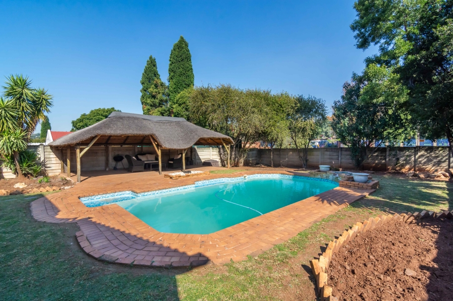 4 Bedroom Property for Sale in Rangeview Gauteng