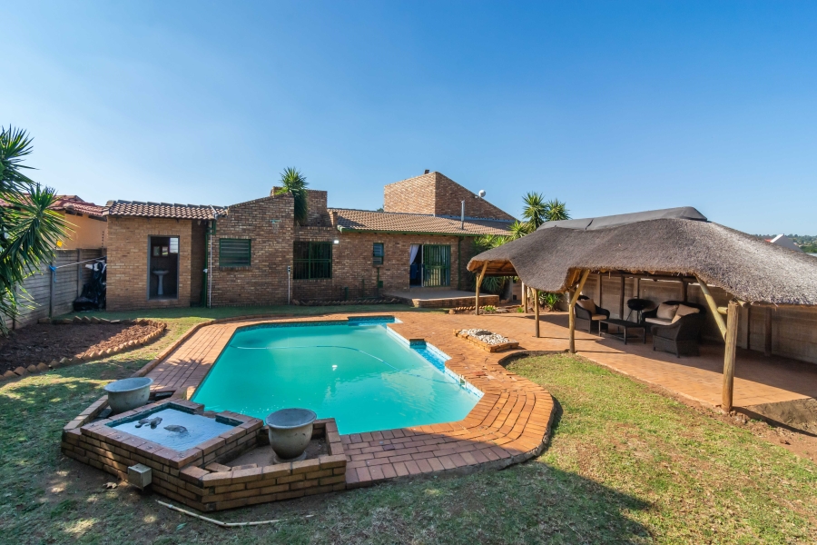 4 Bedroom Property for Sale in Rangeview Gauteng