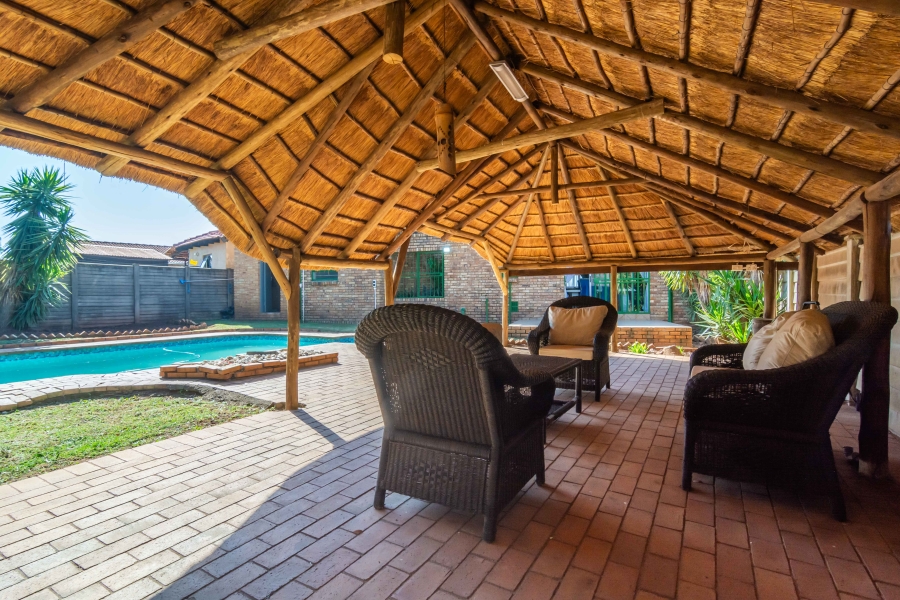 4 Bedroom Property for Sale in Rangeview Gauteng