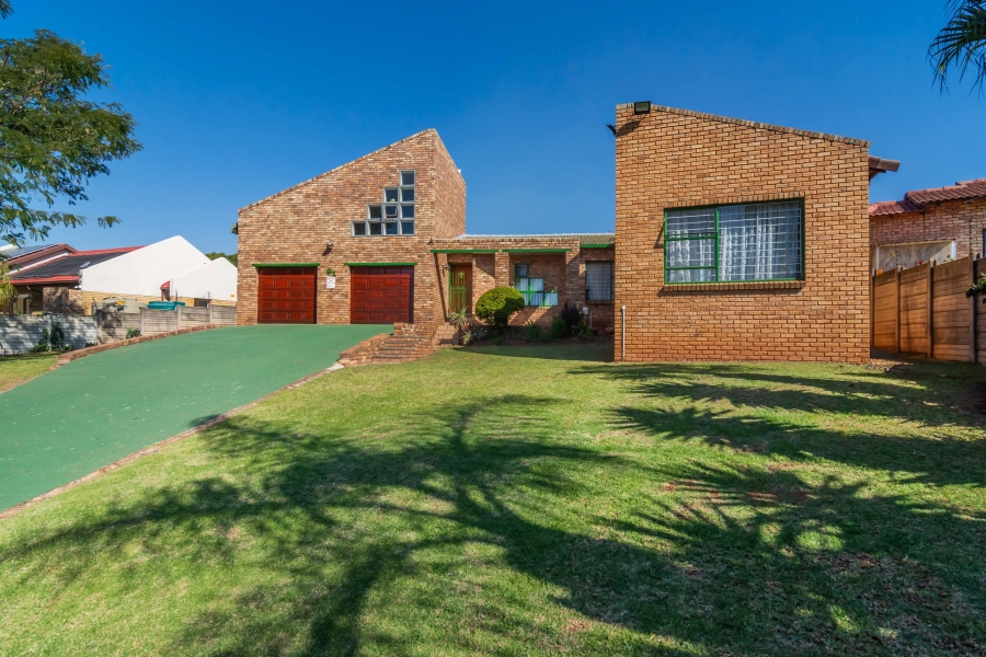 4 Bedroom Property for Sale in Rangeview Gauteng