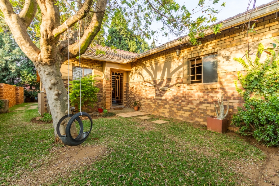 2 Bedroom Property for Sale in Equestria Gauteng