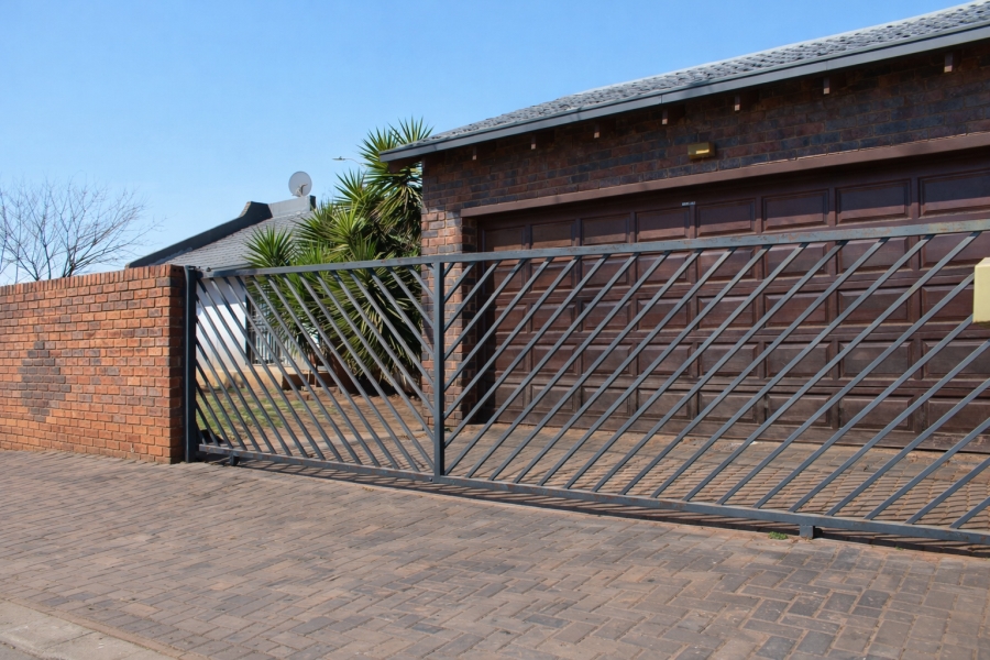 3 Bedroom Property for Sale in Davidsonville Gauteng