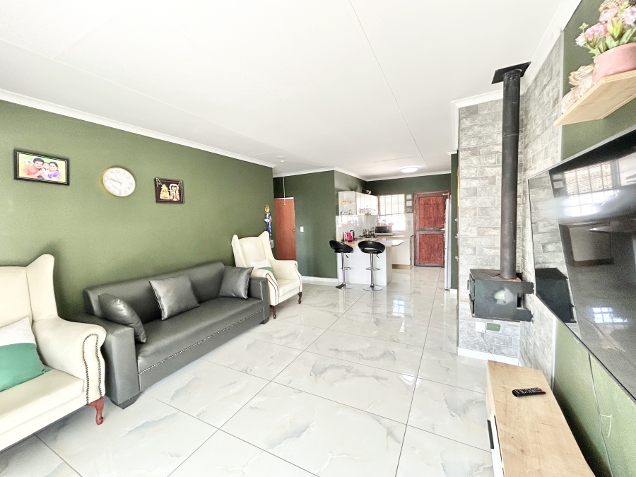 2 Bedroom Property for Sale in Halfway Gardens Gauteng