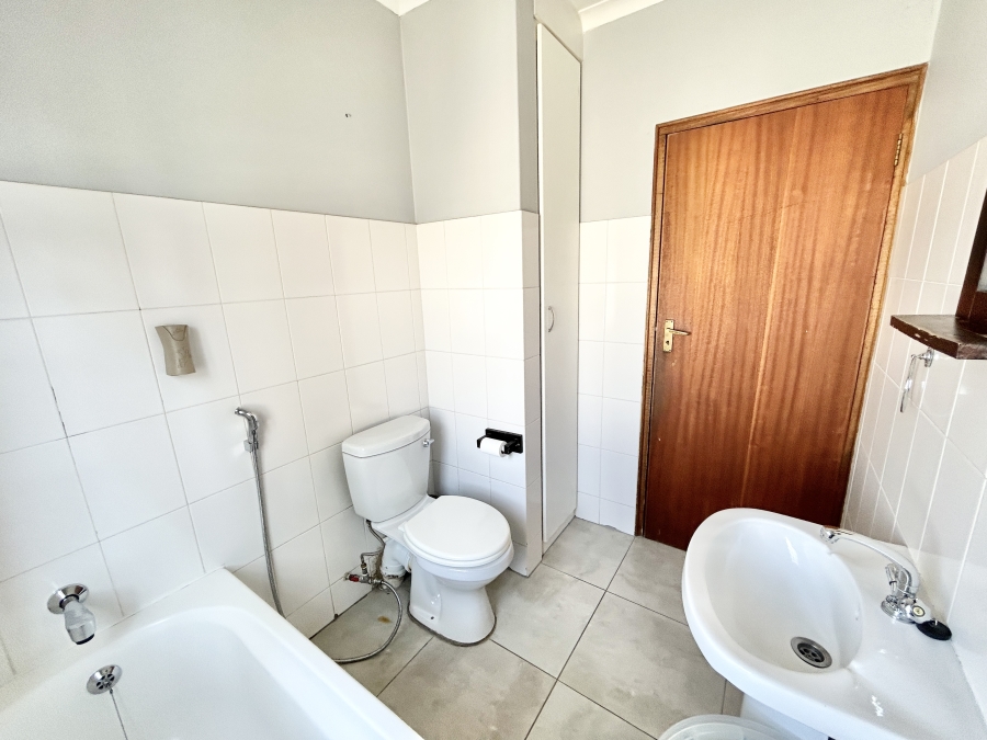 2 Bedroom Property for Sale in Halfway Gardens Gauteng