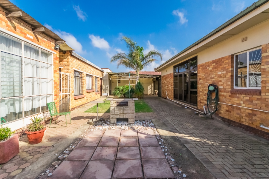 4 Bedroom Property for Sale in Krugersdorp West Gauteng