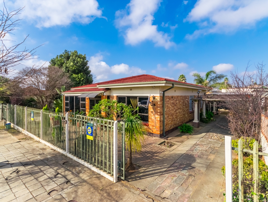 4 Bedroom Property for Sale in Krugersdorp West Gauteng