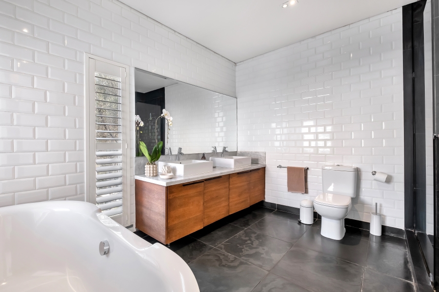 4 Bedroom Property for Sale in Emmarentia Gauteng