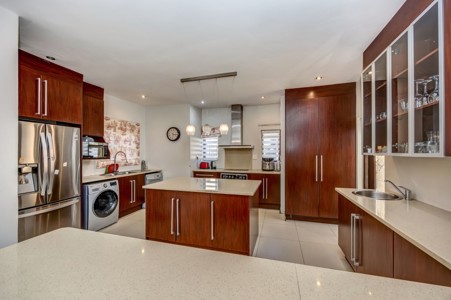 3 Bedroom Property for Sale in Broadacres Gauteng