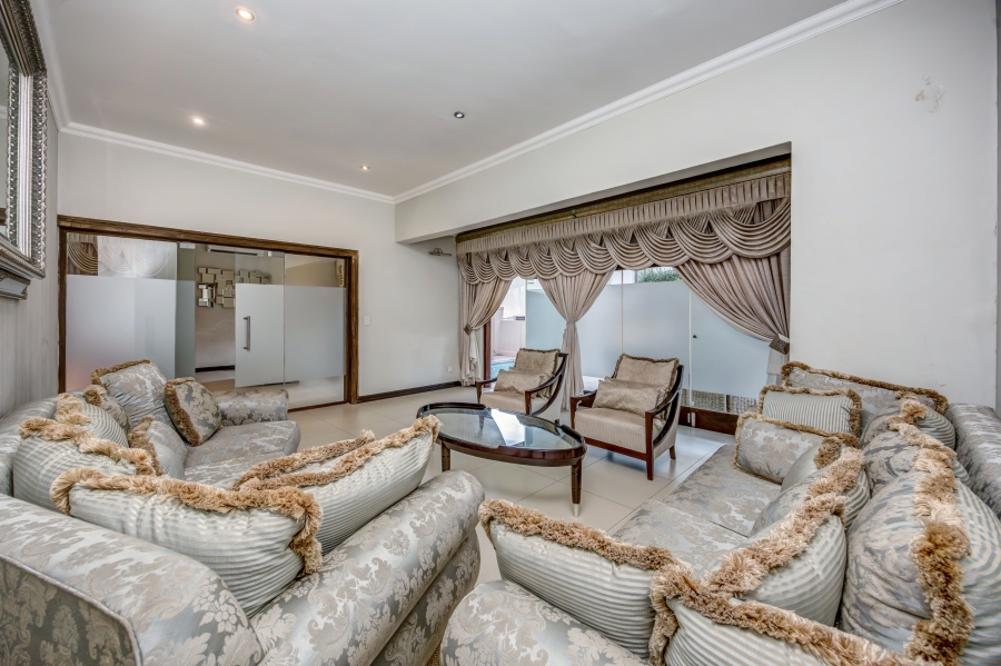 3 Bedroom Property for Sale in Broadacres Gauteng