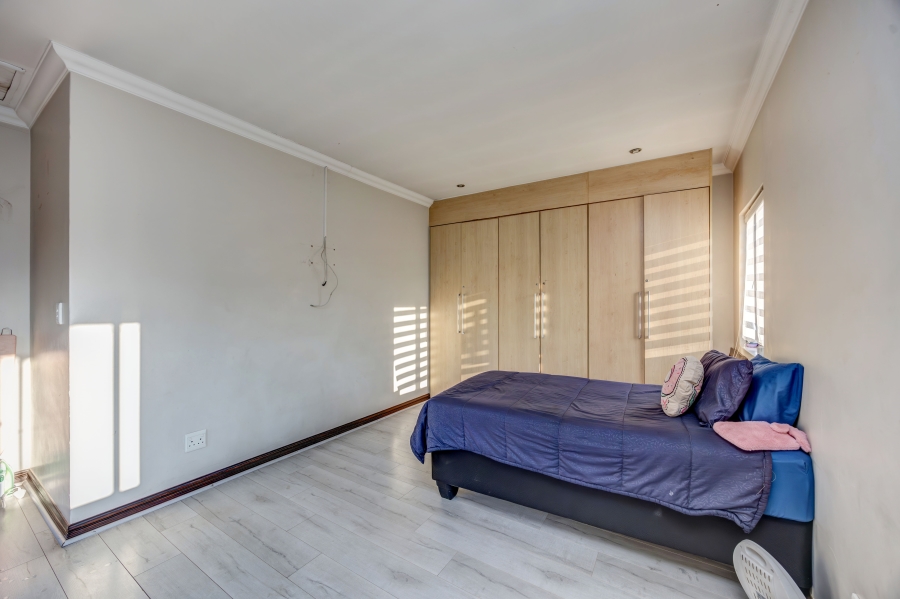 3 Bedroom Property for Sale in Broadacres Gauteng