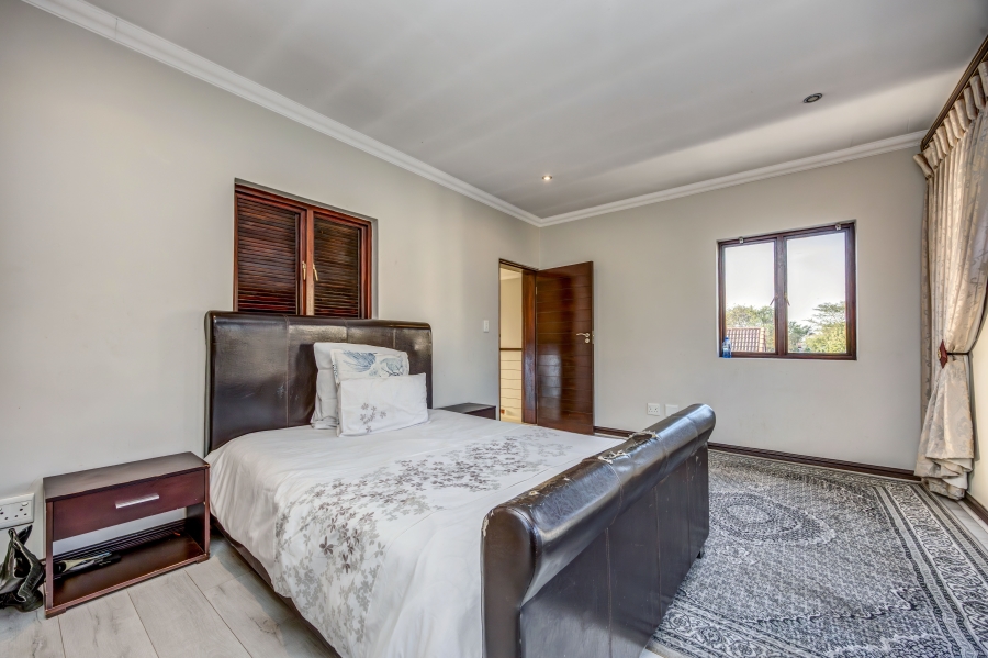 3 Bedroom Property for Sale in Broadacres Gauteng