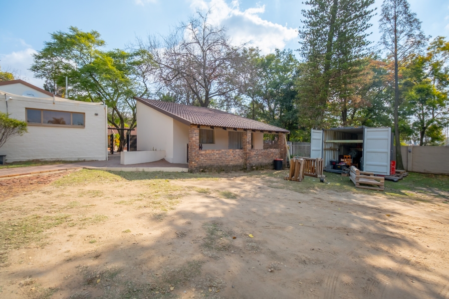 17 Bedroom Property for Sale in Fourways Gauteng