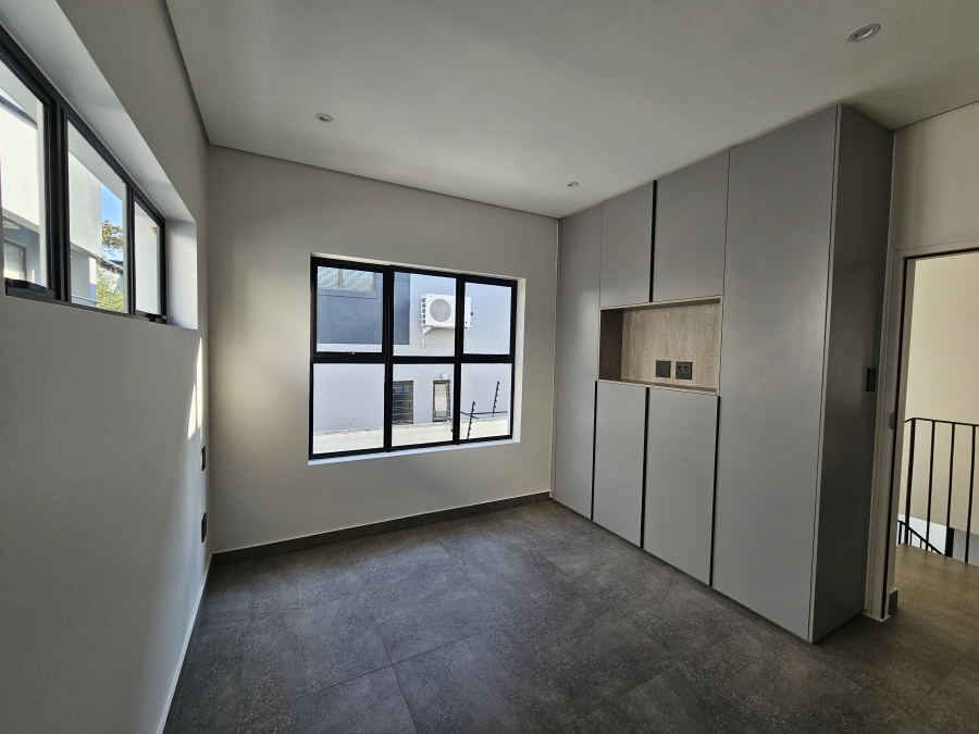 4 Bedroom Property for Sale in Bryanston East Gauteng