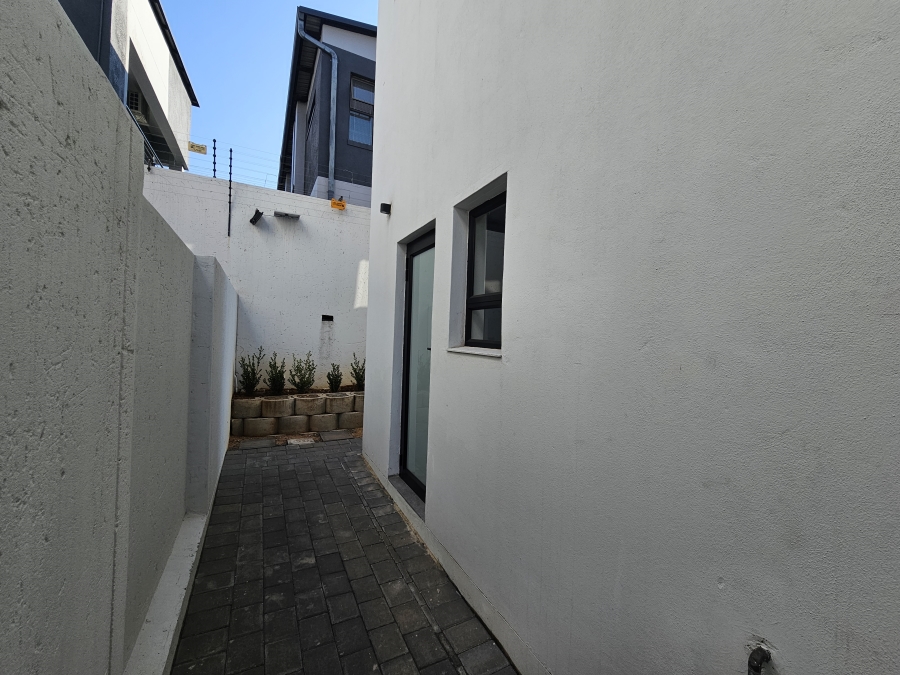 4 Bedroom Property for Sale in Bryanston East Gauteng