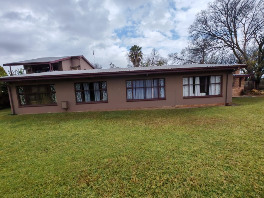 5 Bedroom Property for Sale in Vanderbijlpark SW 5 Gauteng