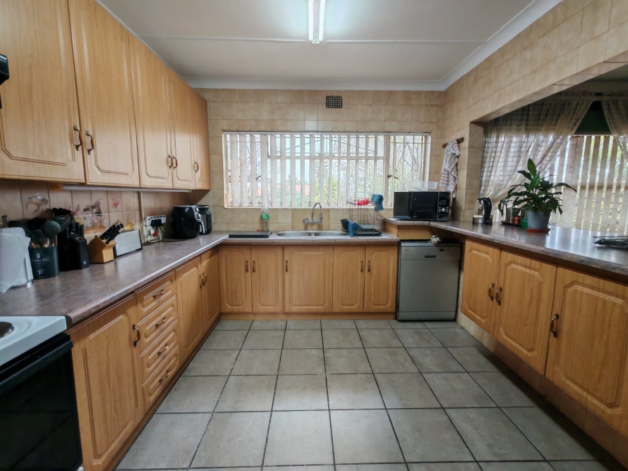 5 Bedroom Property for Sale in Vanderbijlpark SW 5 Gauteng